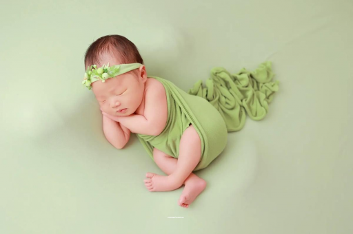 天水宝宝边吃边拉正常吗